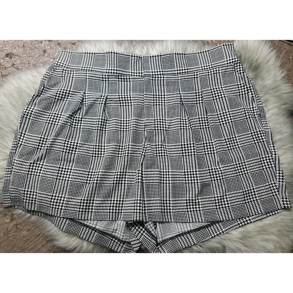 Torrid Size 22 Black White Glenn Plaid Pockets Elastic Waist Shorts Skorts Skirt - Picture 1 of 7